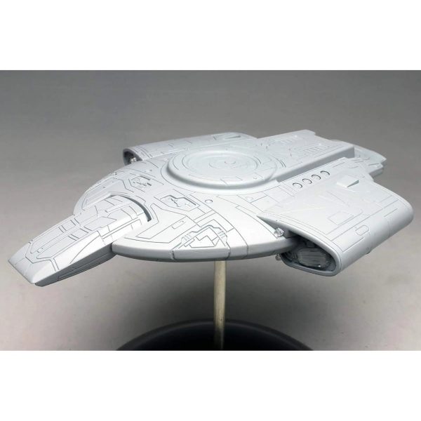 952 1 1000 Star Trek U.S.S. Defiant Plastic Model Kit on Sale