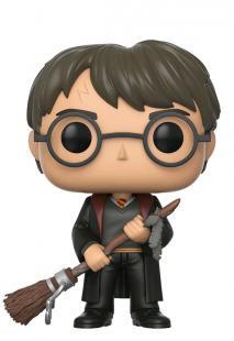 Harry Potter  Harry w  Firebolt Pop! Vinyl Online Hot Sale